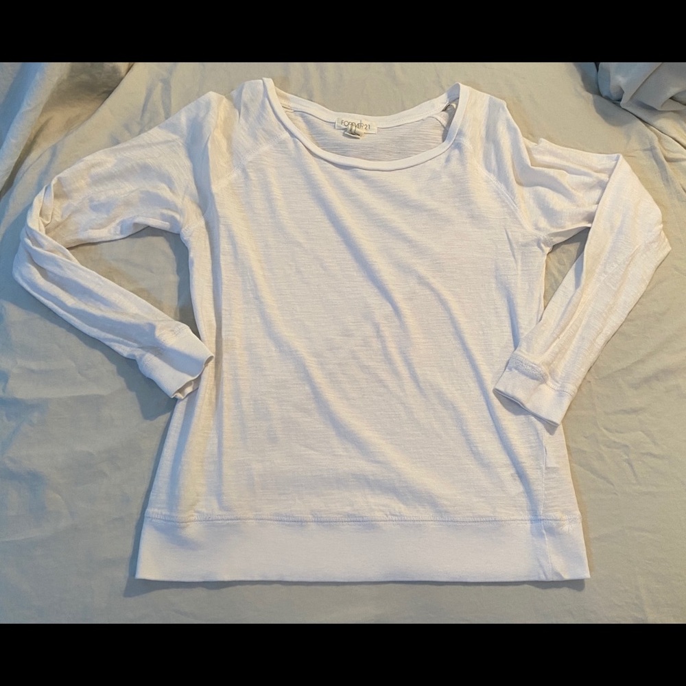 White Forever 21 Long Sleeve T-shirt (Size S)